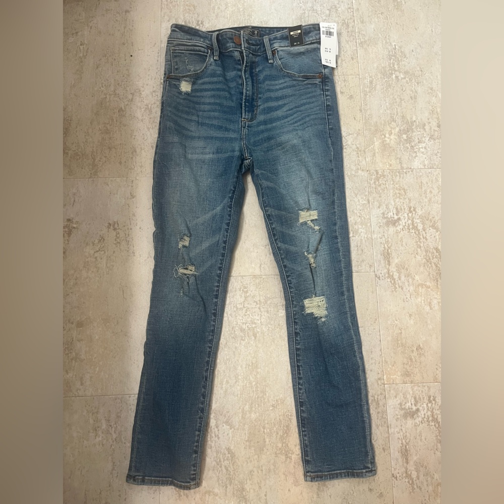 Abercrombie & Fitch Womens Jeans. Simone high rise ankle. NWT